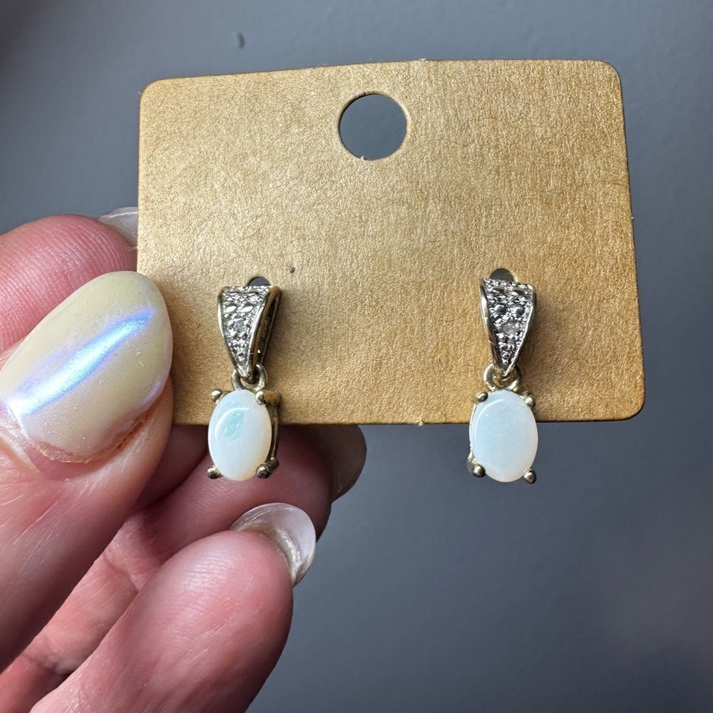 Vintage 5x7mm Opal Cabochon, goldā overā925 stud earrings! - Picture 5 of 11